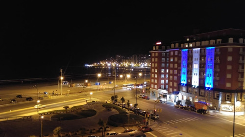 Imagen 17 de 23 de Deparmento Dos Ambientes Primera Linea Al Mar