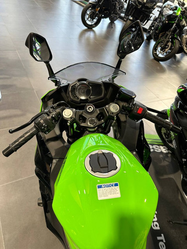Imagen 3 de 18 de Kawasaki Ninja 400 0km 2023