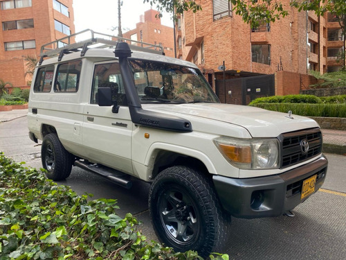 Toyota Land Cruiser 4.2 Hzj76