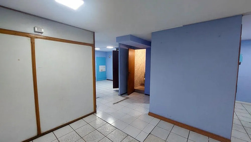Plaza Ñuñoa Edificio Acuario Local En Venta