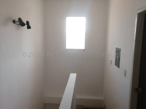 Imagen 5 de 30 de ||**|| Casa En Alquiler Final Av. La Mata, Cocina Semi Equipada, Céntrica, Amplia Cod Flex #23-19051/* 0414-523-21-38*/