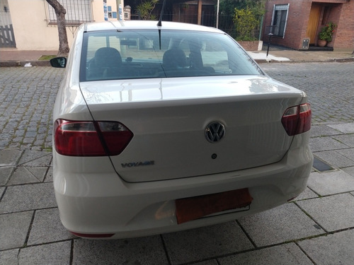 Imagen 10 de 13 de Volkswagen Voyage 2018 1.6 Trenline 101cv