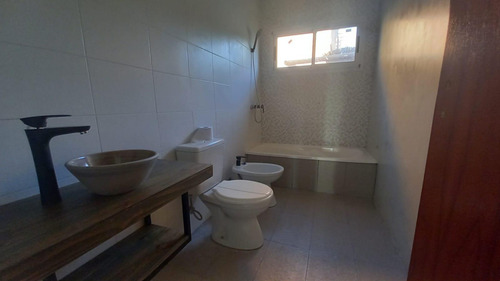 Casa A La Venta En San Sebastian, Area 2, Perimetral Al Boulevard Interno