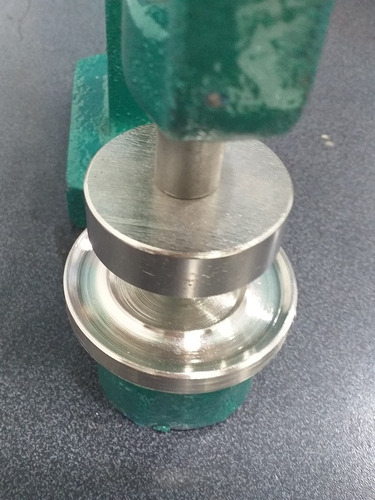 Maquina Troqueladora Remachadora Para Botones Ojal Manual