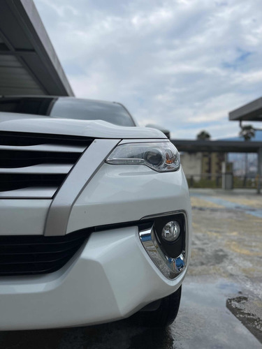 Imagen 11 de 11 de Toyota Fortuner 2018 2.7l