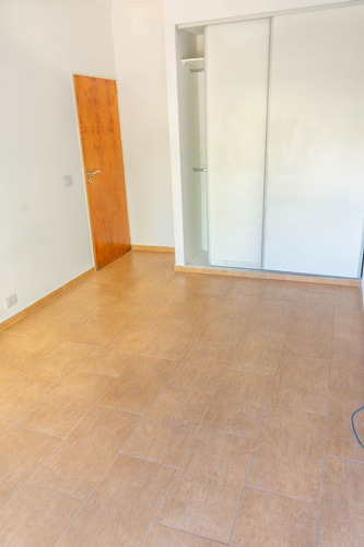 Imagen 6 de 13 de Ph 3 Ambientes Caaguazu 6100 Liniers C,a,b,a, ( Bajo Elprecio )