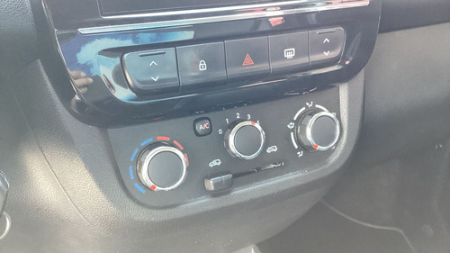 Renault Kwid 1.0 Iconic Mt