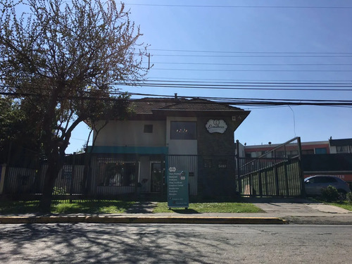 Casa Comercial En Ñuñoa / A Pasos Del Metro Chile España