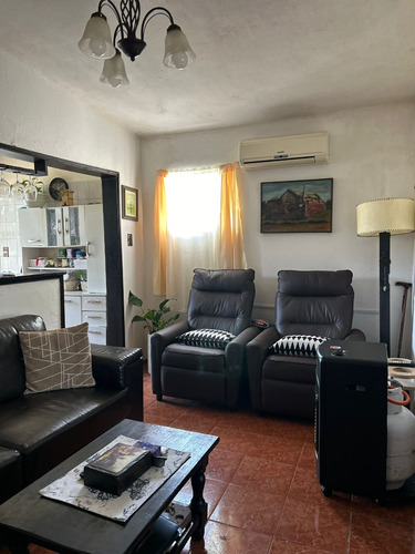 Se Vende Casa El Pinar 2 Dormitorios . Oportunidad Unica ! Impecable, Para Entrar