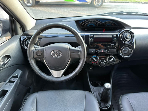 Toyota Etios ETIOS XLS Sedan 1.5 Flex 16V 4p Mec.