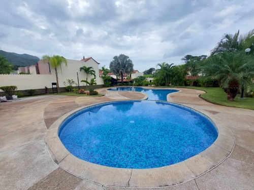 Imagen 27 de 30 de Townhouse En Altos De Monte Alegre, Tazajal, Naguanagua. Vende Crismelia Castillo