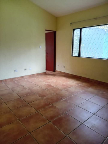Imagen 7 de 8 de Vendo Hermosa Casa En San Lucas Sacatepequez