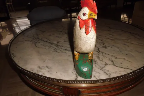 Gallo En Madera Con Base (Usado)