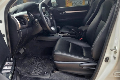 Toyota Hilux 2022 Motor 2.4 Con Poco Uso Y Super Cuidada