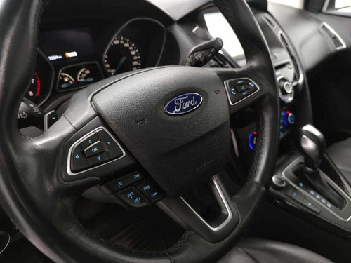 Imagem 9 de 15 de Ford Focus Sedan Titanium 2.0 Powershift Aut. 2016