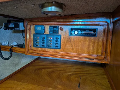 Velero Del Plata 31 -unico Dueño (motor Nuevo)