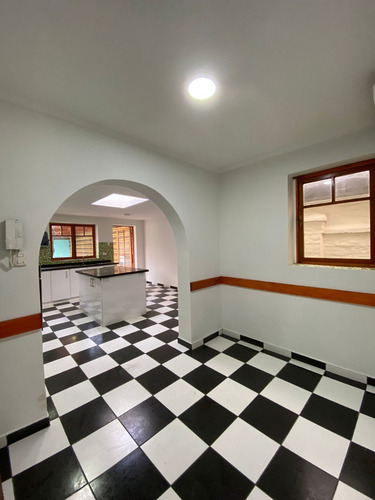 Gran Casa Remodelada! En Agradable Sector De Ñuñoa