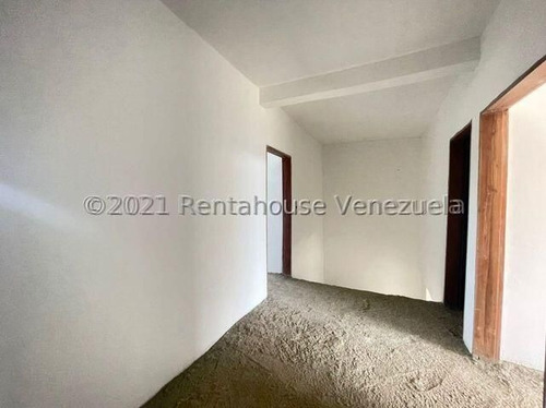 Imagen 4 de 9 de Townhouse Duplex A Estrenar, En Obra Limpia. Ubicado En Santa Irene, Punto Fijo, Circuito Cerrado.