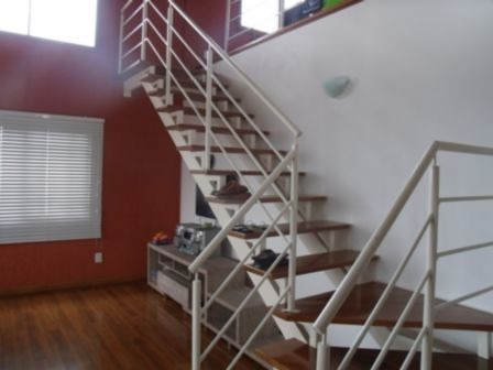 Casa Em Vila Nova Com 3 Dormitórios - Mi8525