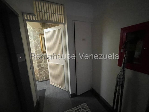 Vendo Amplio E Iluminado Apartamento En Las Palmas Ep