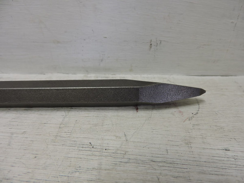 Cincel Punta 250 Mm Sds Plus Makita D08713