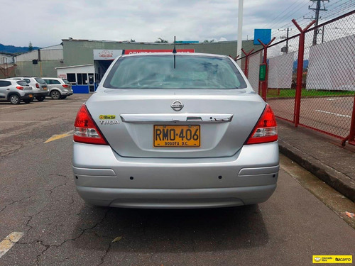 Nissan Tiida 1.800