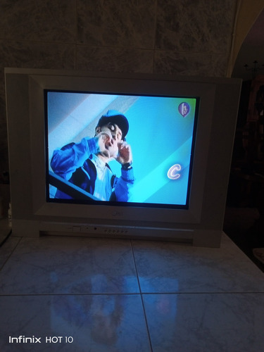 Imagen 3 de 5 de Televisor 21 Usado .