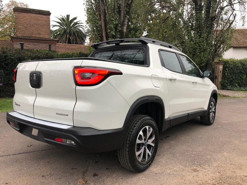 Fiat Toro 1.8 Freedom 4X2 At