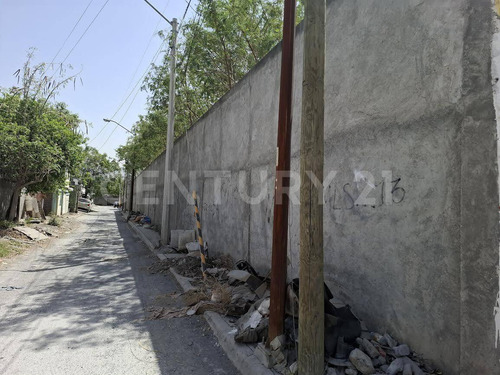 Terreno En Venta Uso Residencial O Comercial En La Col. Alianza En Monterrey