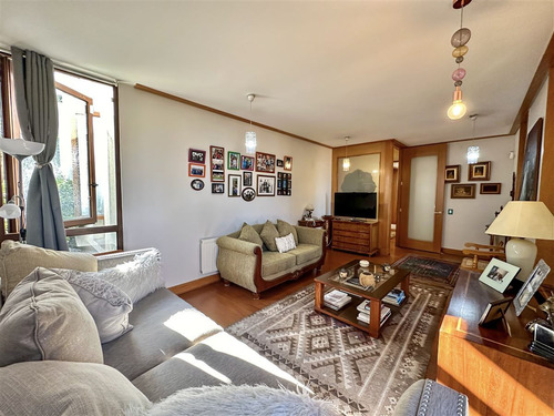 Departamento En Venta De 4 Dorm. En Lo Barnechea