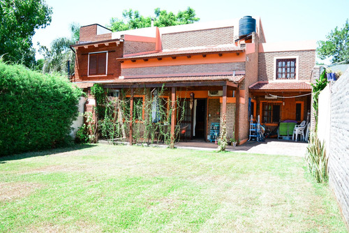 Casa En Granadero Baigorria