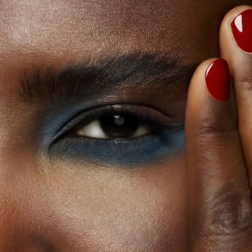 Sombra MAC Powder Kiss Soft Matte - So Haute Right Now