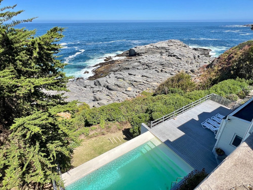 Gran Casa En Primera Línea Con Vista Impresionante, Zapallar