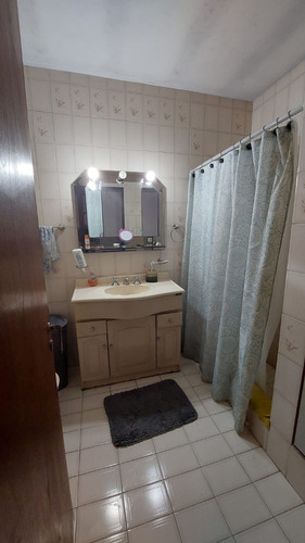 Chalet A La Venta En Castelar Norte