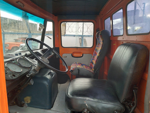 Imagen 4 de 7 de Mercedes Benz 608