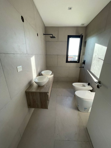 Casa En Venta De 4 Dormitorios A Estrenar En San Lucas