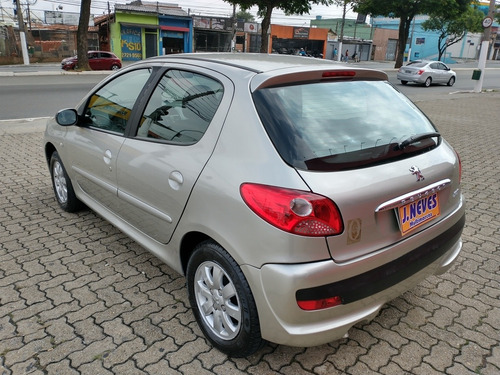 Peugeot 207 2010 1.4 Xr Sport Flex 5p