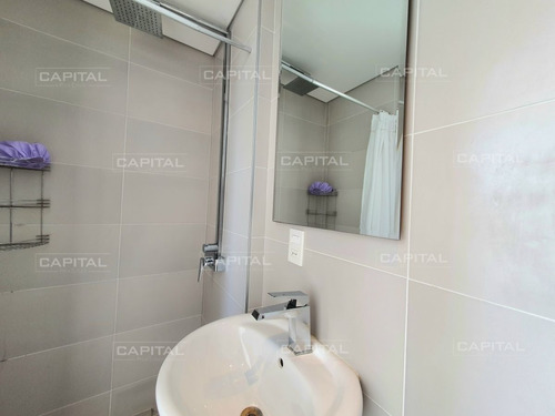 Imagen 16 de 19 de Venta Departamento Primera Línea Dos Dormitorios Y Dependencia De Servicio En Playa Mansa Punta Del Este - Punta Del Este Mansa