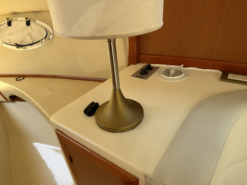 Crucero Custon Special Con Motor Volvo 270 Hp Año 2011