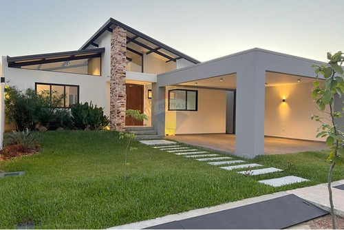 Residencia - Venta - Paraguay Central Mariano Roque Alonso