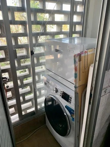 Alquiler, Tres Cruces, 2 Dormitorios, Piso 4 Por Ascensor