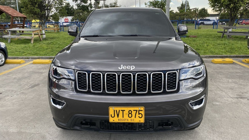 Imagen 2 de 20 de Jeep Grand Cherokee Laredo 3.6