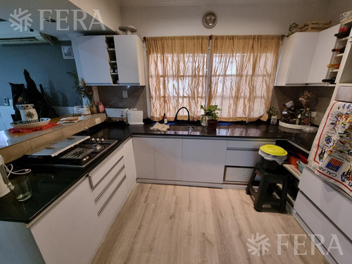 Imagen 3 de 17 de Venta Casa 4 Ambientes Con Cochera Y Patio Con Parrilla En Wilde (30291)