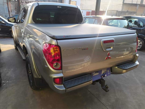 Imagem 4 de 7 de Mitsubishi L200 2016 3.2 Triton Hpe Cab. Dupla 4x4 Aut. 4p