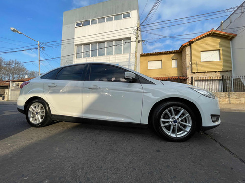 Ford Focus III 1.6 Sedan S