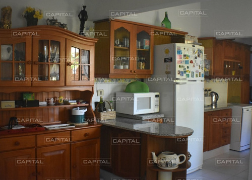 Casa En Zona Golf De Punta Del Este- Ref: 30288