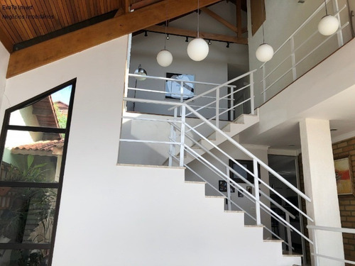 Imagem 3 de 20 de Casa Em Condomínio, Nova Paulista, Com Uma Linda Vista Para Um Vale Muito Arborizado. Seguem Algumas Caracteristicas Da Casa, Construção Moderna Com Uma Bela Fachada, Casa Em Rua S - Ca00429 - 681919