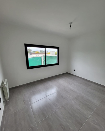 Imagen 16 de 21 de Duplex En Venta De 3 Dormitorios, Galeria Cubierta Con Asador, Cochera Doble