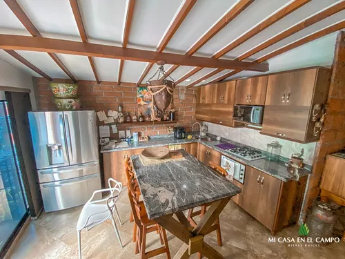 Casa En Venta A 2 Cuadras Del Parque De Bello