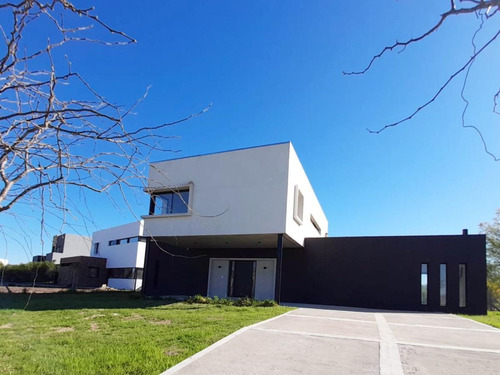 Imagen 7 de 30 de Casa En Venta En El Canton Barrio Norte A Laguna Con Pileta